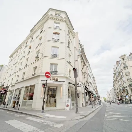 T2 Luxueux Invalides 2 Voyageurs Апартаменты *
