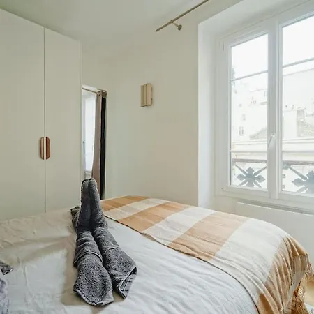 T2 Luxueux Invalides 2 Voyageurs *