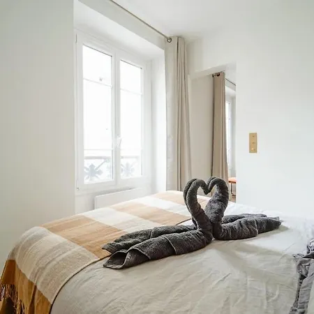 T2 Luxueux Invalides 2 Voyageurs Parijs